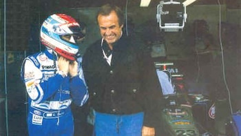Esteban Tuero hablando con el