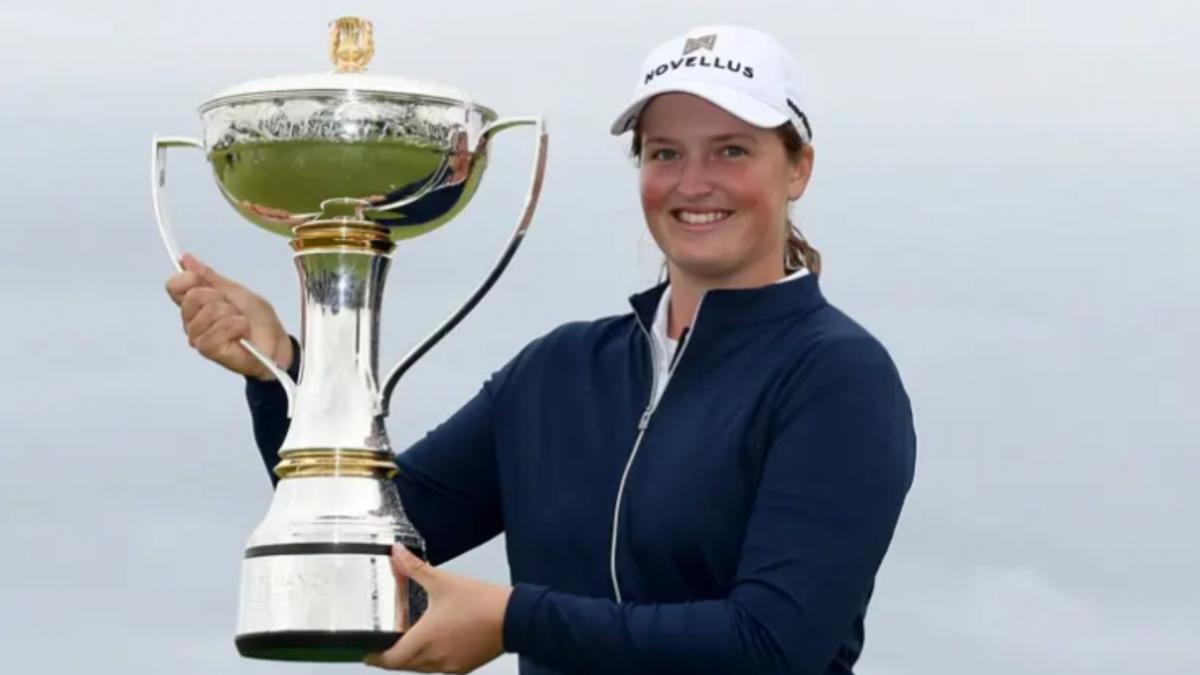 Lottie Woad gana el Open Escocia en su debut profesional y Julia López es tercera