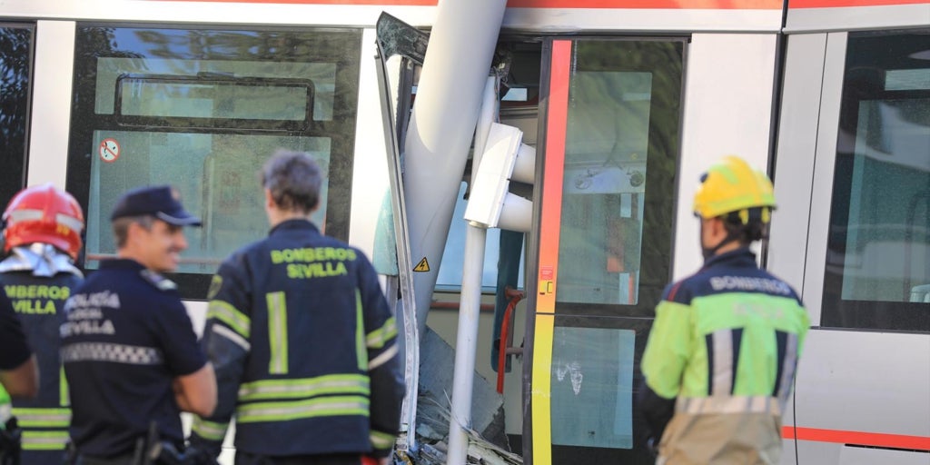 Sanz le pide a Puente 'hora y sitio' para una reunión tras las críticas que le ha hecho el ministro por el accidente del tranvía