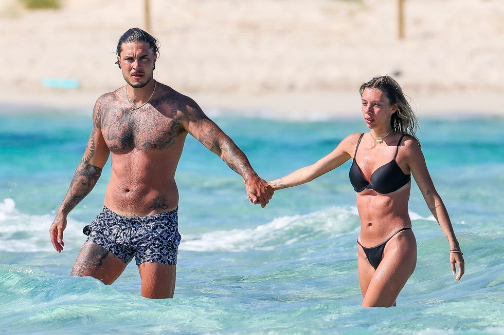 carlo costanzia y alejandra rubio de vacaciones en ibiza