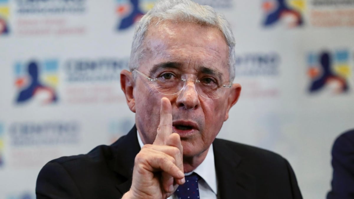 Terremoto político en Colombia: condenado el expresidente Uribe