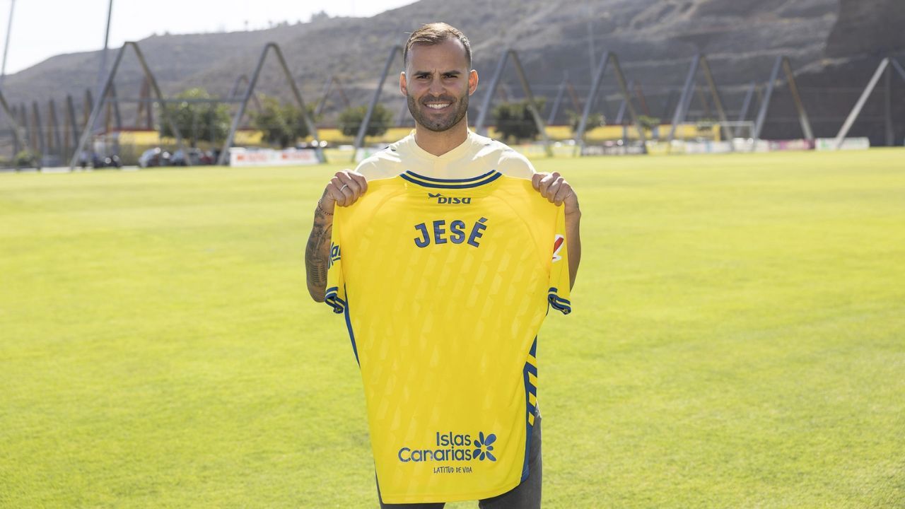 Listado con los 140 fichajes de los rivales del Sporting