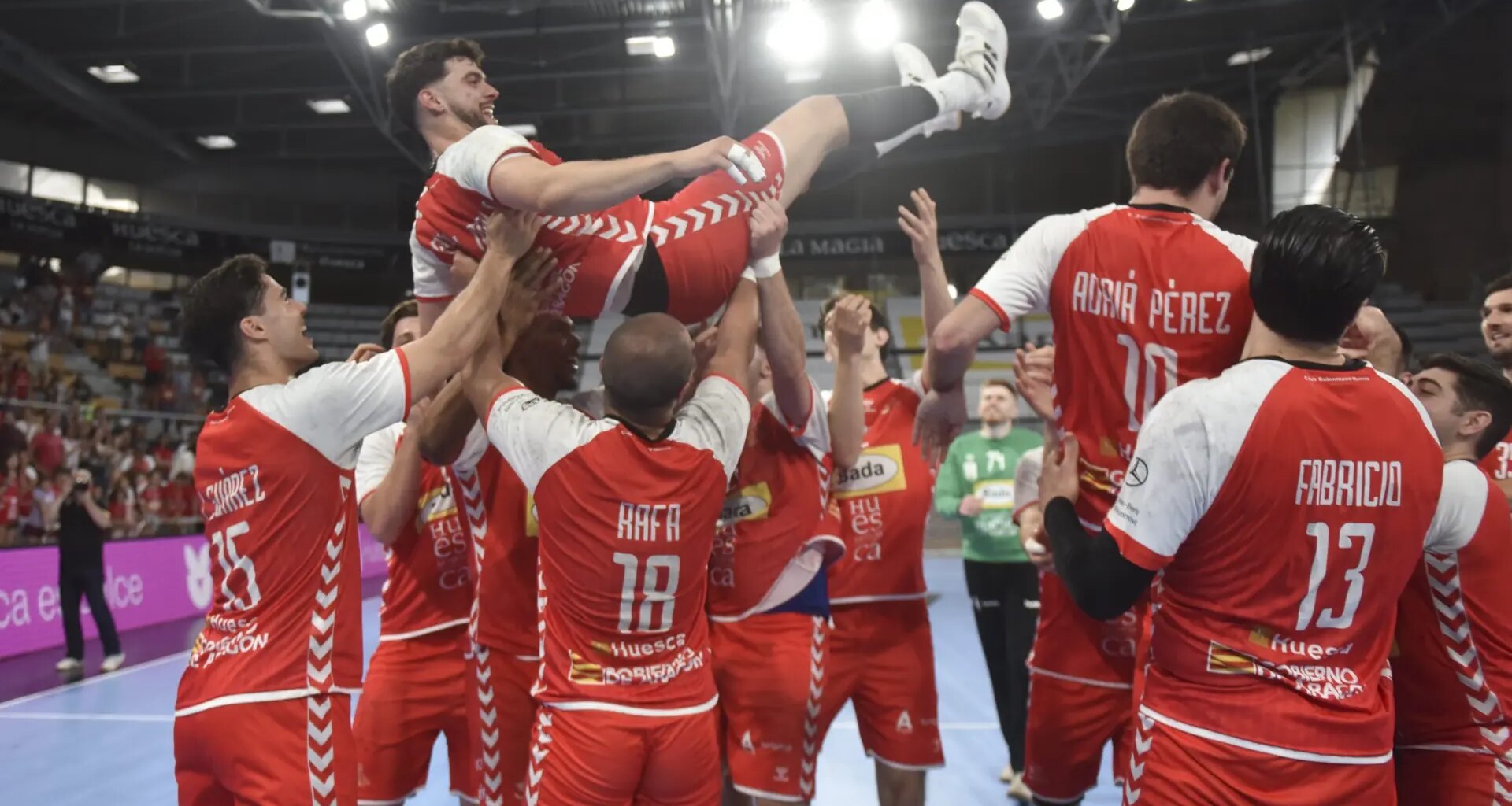 El Bada Huesca vence al Puente Genil y se jugará la salvación en la última jornada (31-24)