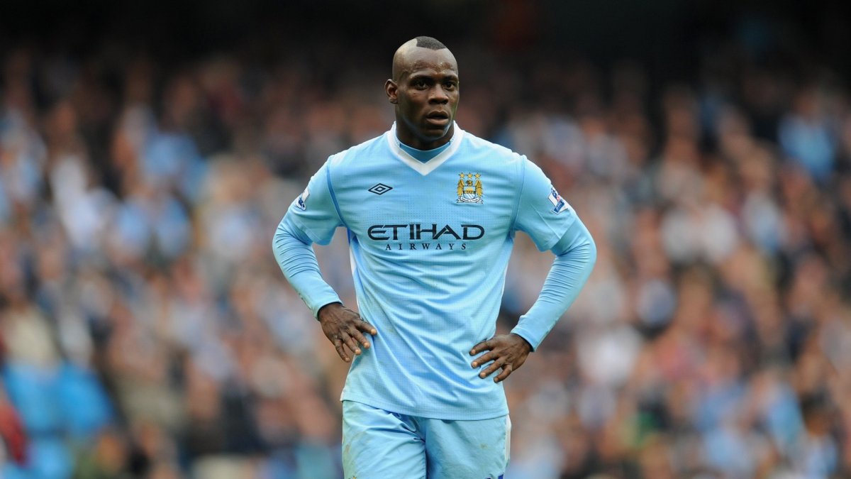El Murcia le pone plazo a Balotelli