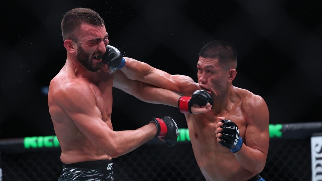 ¡Escalofriante! Peleador de UFC termina con un ojo desfigurado tras recibir brutal golpiza en un combate que rompió récord de derribos