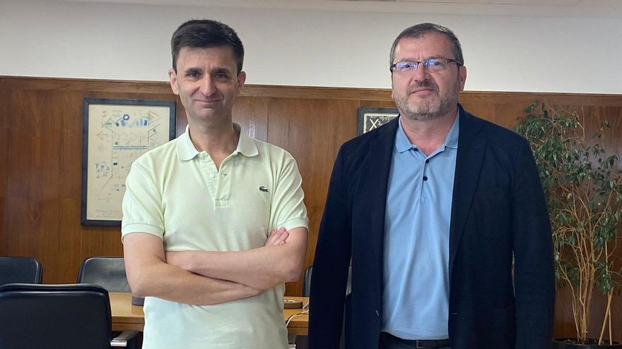Los presidentes de RTVE y la OCB, tras la reunión.