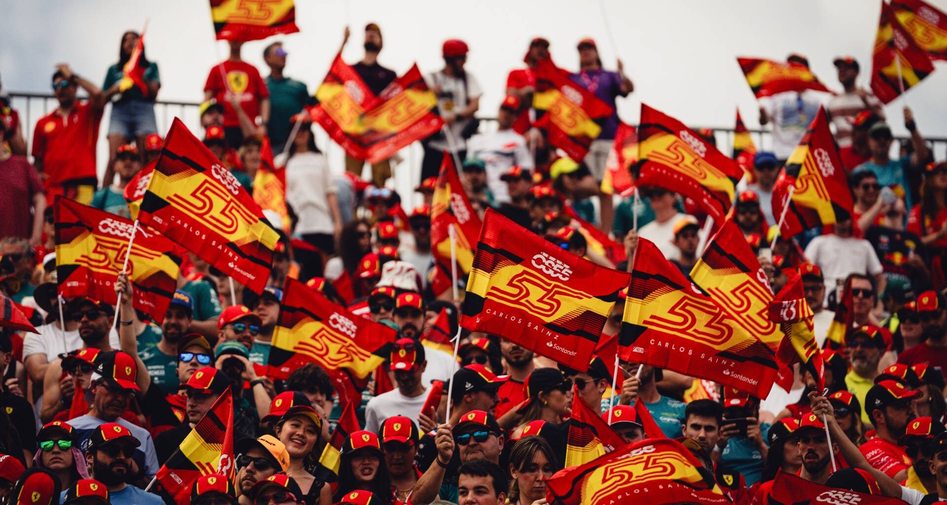 ¡La Grada CS55 volverá en el GP de España F1 2025!