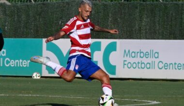 El Granada recibe una oferta de Catar por Stoichkov