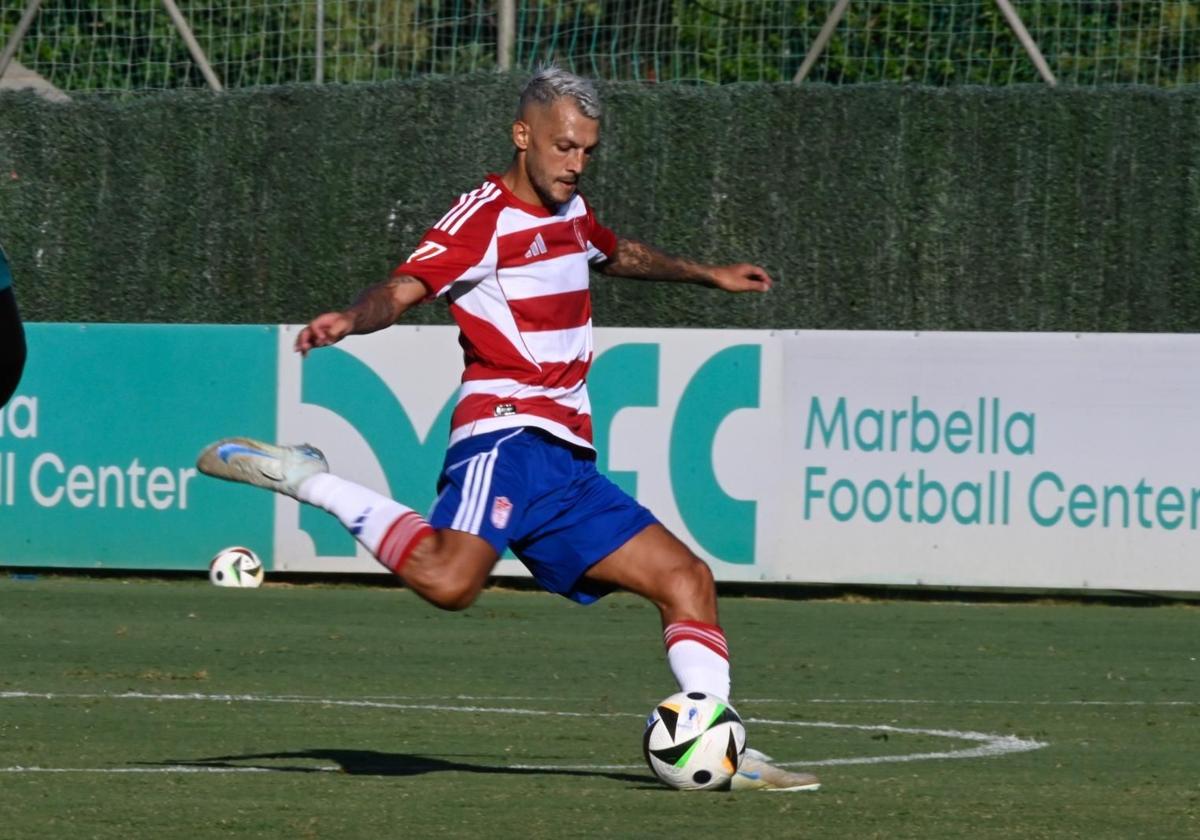 El Granada recibe una oferta de Catar por Stoichkov