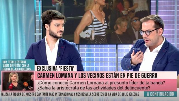 Alejandro Entrambasaguas y Saúl Ortiz en el plató de 'Fiesta'. (Foto: Telecinco)