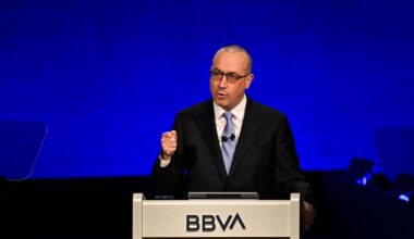 BBVA decidirá tras la junta de accionistas del Sabadell si retira la opa y deja en el aire llevar al Gobierno al Supremo