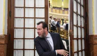 En 'Más Vale Tarde' rebautizan a Óscar Puente por su 'labor' en el caso de Noelia Núñez y se lía en el plató