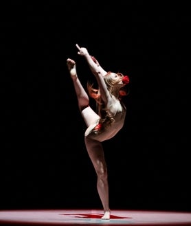 Imagen secundaria 2 - Junior Ballet de la Ópera de París en 'Requiem for a Rose', de Anabel López Ochoa