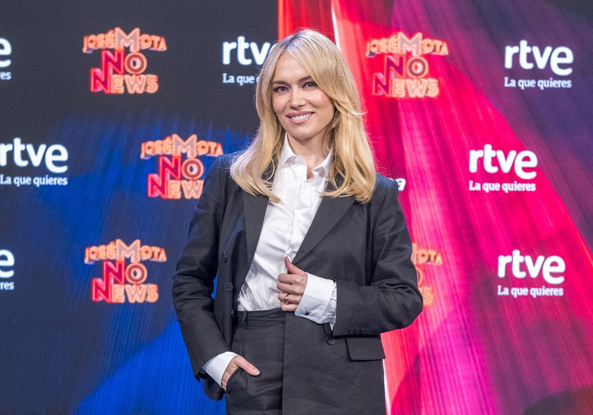 El libro con el que Patricia Conde disfruta del verano: Un fenómeno internacional con millones de ejemplares vendidos