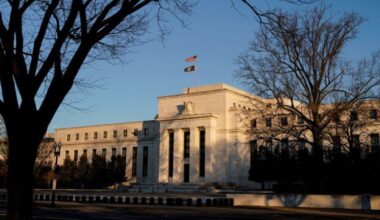Reserva Federal de EE.UU. mantiene estables las tasas de interés, a pesar de las presiones de Trump