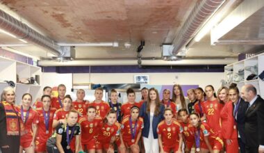 La Casa Real publica esta foto de Leonor con la selección española femenina y hay bastantes quejas