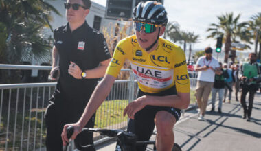 Tour de Francia: Tadej Pogacar choca antes de la salida con el coche del Visma