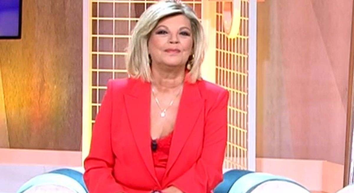 "La jefa estrenaba de rojo"