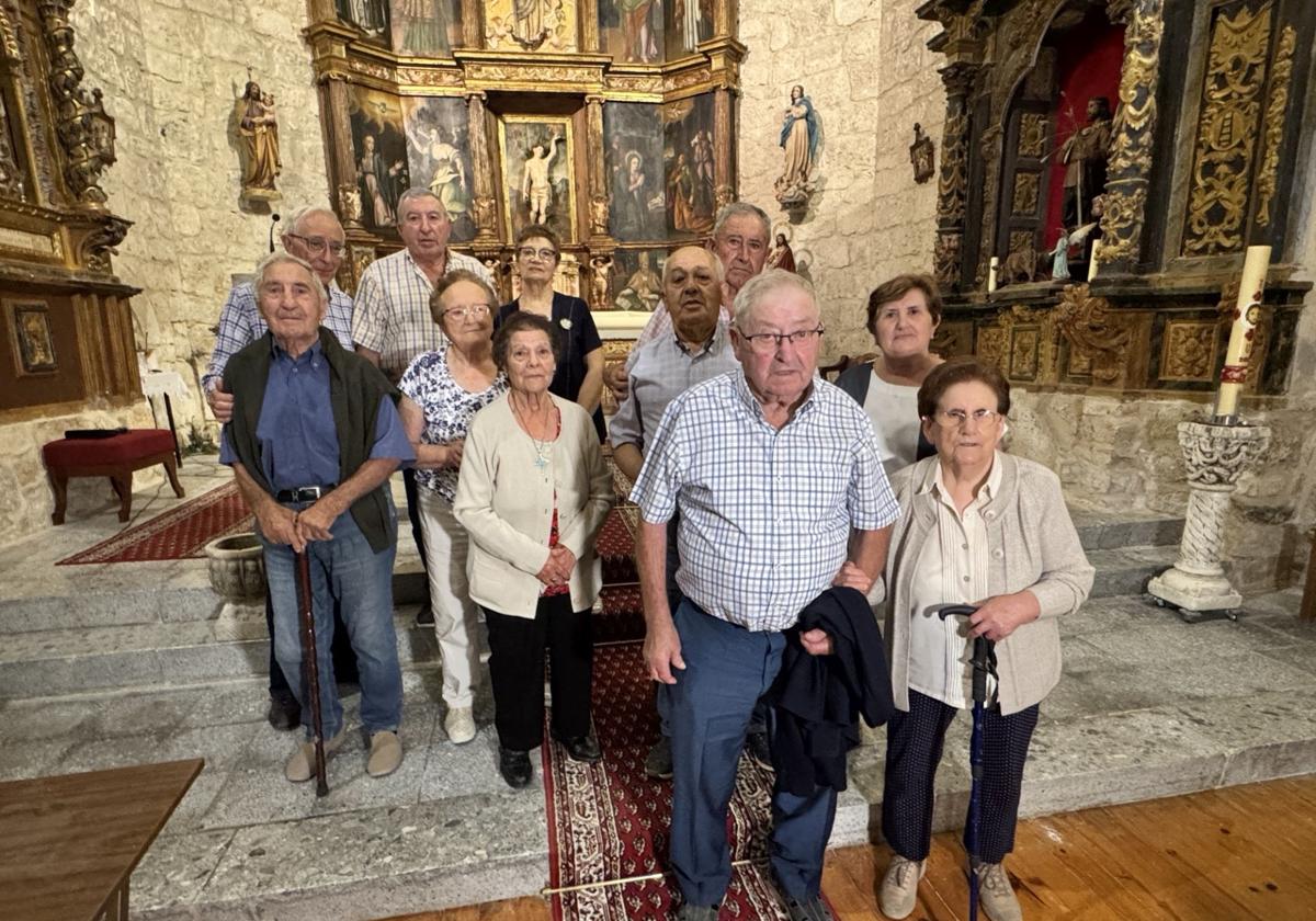 Villaco rescata la memoria de sus mayores en un documental con la vida rural de la posguerra