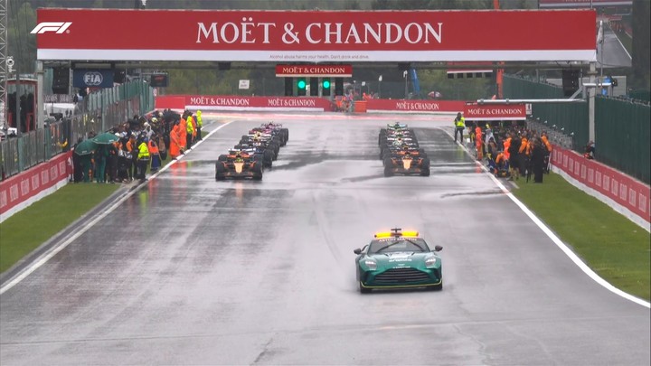 La vuelta de formación del GP de Bélgica.