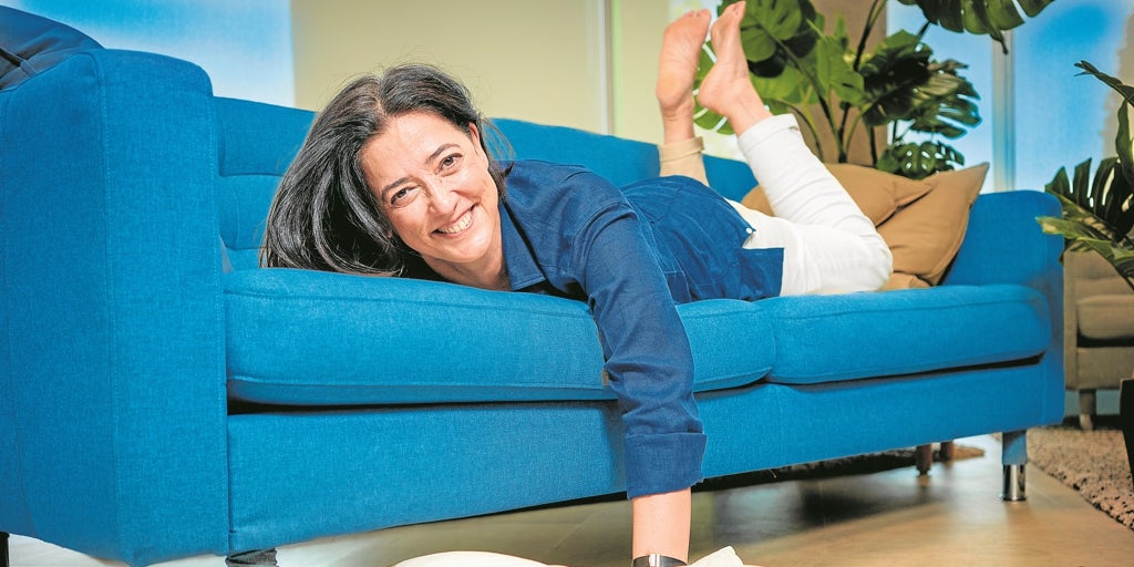 «Soy consciente de que el mundo es de los hombres y nos dejan una parcela, pero yo sigo escribiendo igual»
