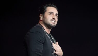 David Bustamante sube a una compañera de OT1 al escenario para homenajear a Álex Casademunt: “Le echo mucho de menos” - HOLA