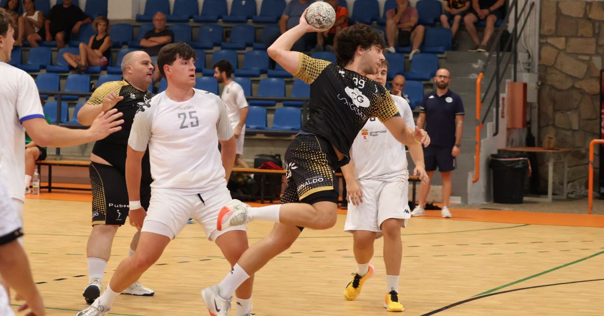 El Balonmano Salamanca cae en el amistoso con Universidad de León