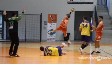 Álvaro Carretero, David Egido y Jaime Camps renuevan con el BM Salamanca