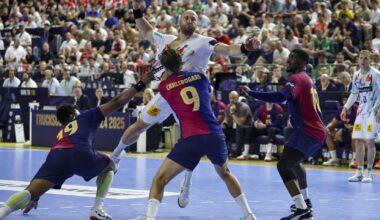 Los jugadores del Barça de balonmano, en las semifinales de la Champions League contra el Magdeburgo