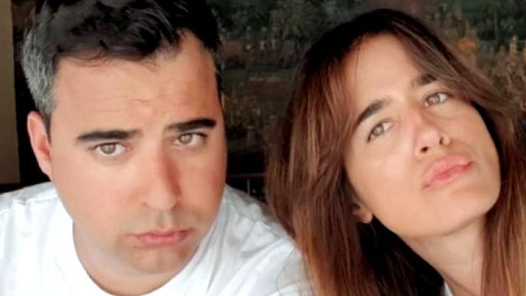 El todavía matrimonio posando en una imagen de sus redes sociales.
