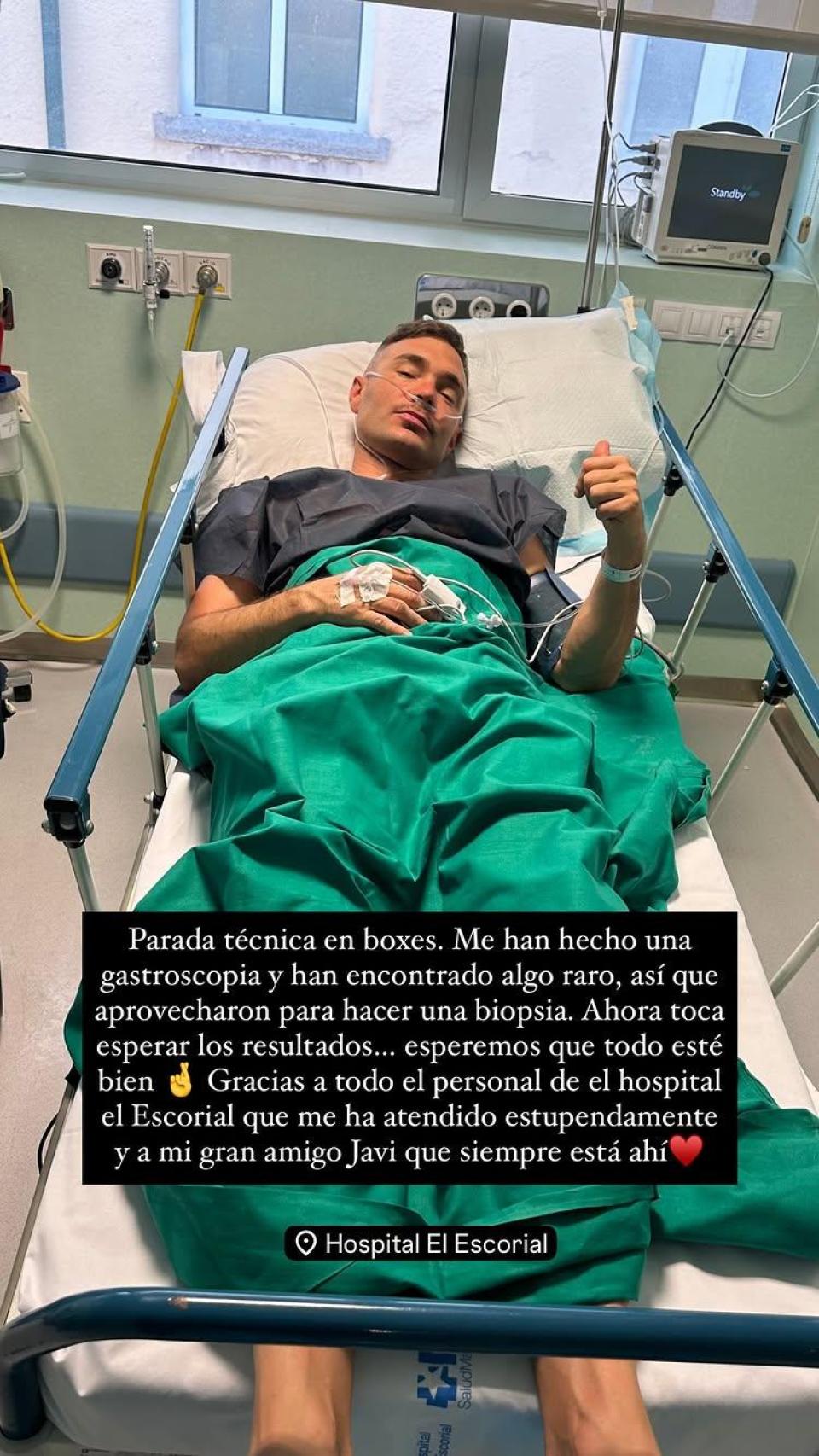 Cristian Suescun, en una imagen de sus redes sociales, muestra su reciente paso por el hospital.