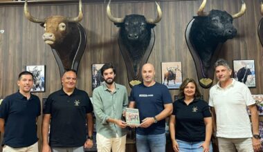 Eduardo de la Rosa y Roberto Ramos, en el centro de la imagen.