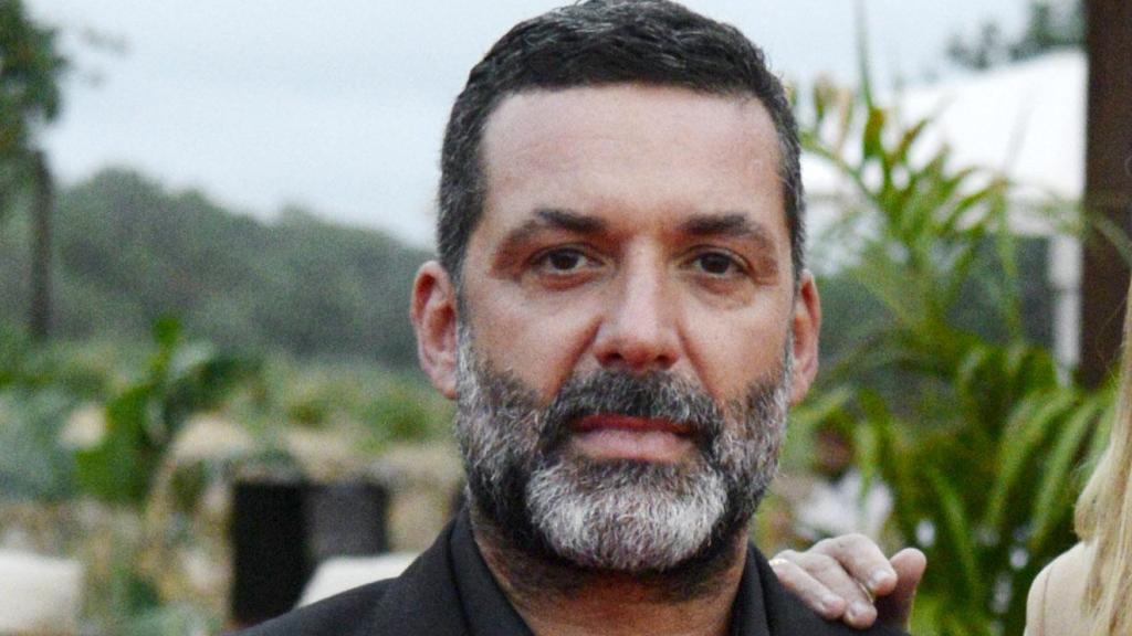 Jaime Anglada sufre un traumatismo craneoencefálico severo, le han extirpado el bazo y presenta múltiples lesiones