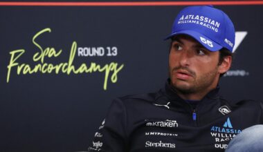 Carlos Sainz atiende a los medios en la previa del GP de Bélgica.