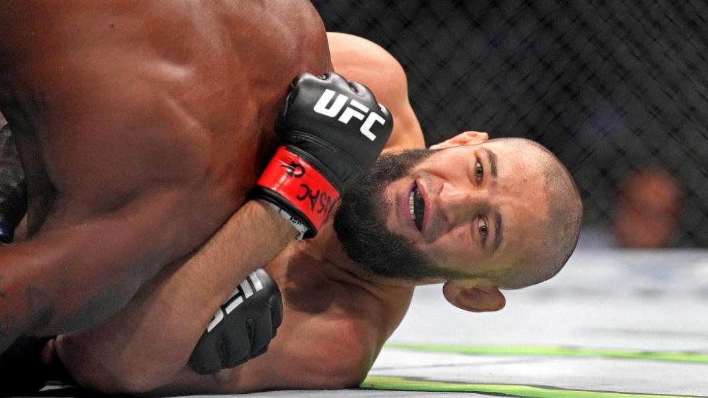 Khamzat Chimaev, en una pelea de la UFC en 2022