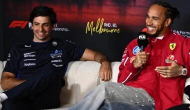 Carlos Sainz y Lewis Hamilton, en la rueda de prensa de la FIA en Melbourne.