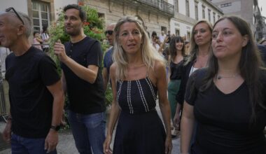 La vicepresidenta segunda del Gobierno, Yolanda Díaz, este jueves en una concentración contra la política forestal del PP en Galicia.