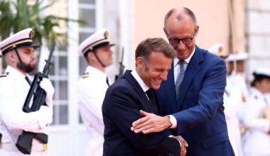 Merz y Macron, en Tolón ayer, para celebrar el consejo de ministros franco-alemán.