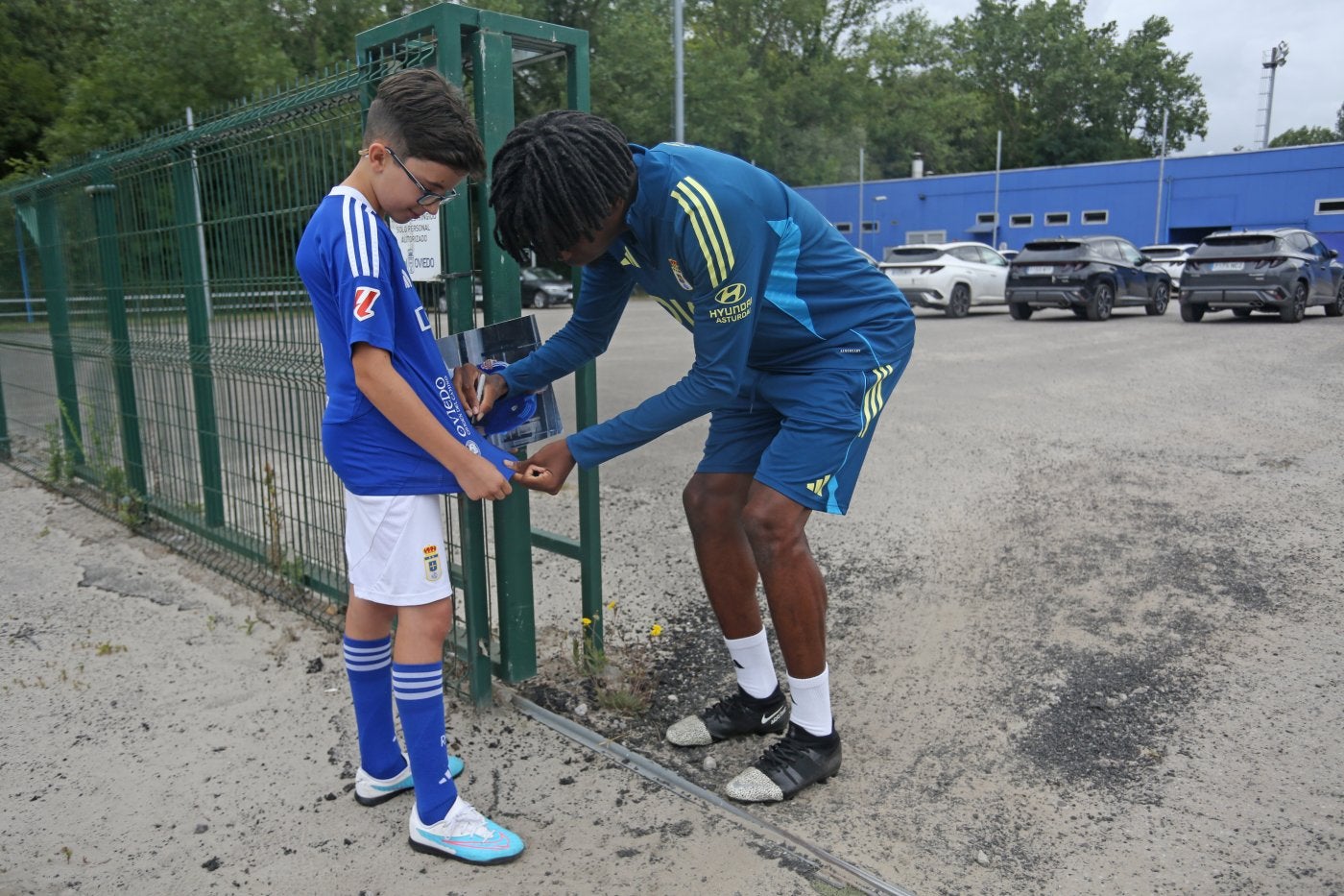 El Oviedo, muy cerca de dar el visto bueno a la incorporación de Ovie Ejaira