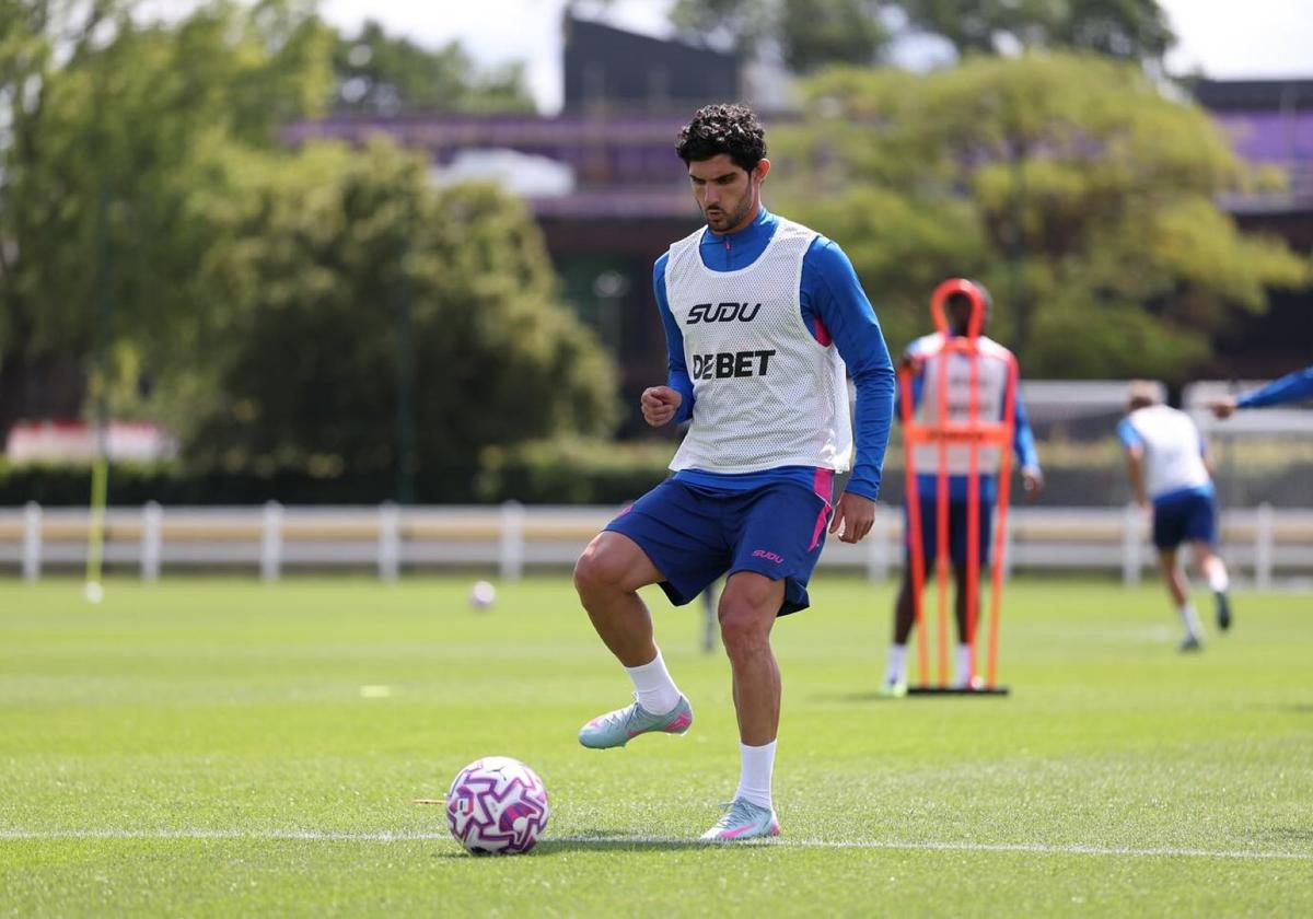 Gonçalo Guedes llega por 4 millones y 2 en variables