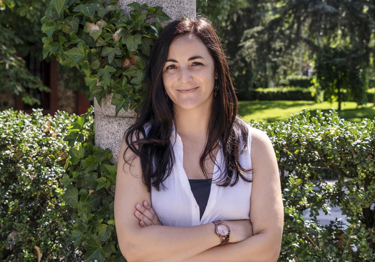 «Escribir en primera persona y con un estilo directo me conecta con los jóvenes»