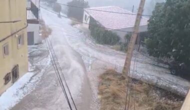 Ríos de granizo y fuertes tormentas en varios pueblos de Albacete; fotos y vídeos