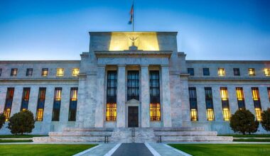 La Fed proyecta un ciclo tranquilo de recortes de tipos como el que disparó a la bolsa hace 30 años: ¿Se repetirá la historia?