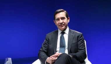 Los cuatro cambios que BBVA deberá incluir en el folleto de la opa al Sabadell