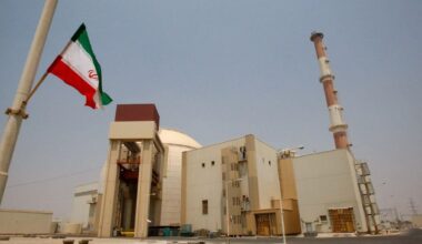 Francia, Alemania y Reino Unido inician trámites para reimponer sanciones a Irán por su programa nuclear
