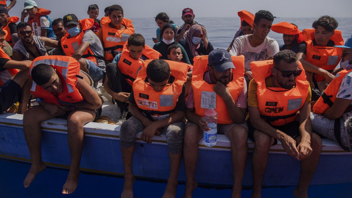 Nuevo naufragio cerca de Lampedusa: Al menos 20 cadáveres han sido recuperados