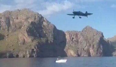 Accidente de una avioneta acrobática en aguas de Mallorca: continúa la búsqueda de los 2 ocupantes