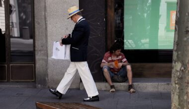 El paro en España cae en julio a su nivel más bajo en 18 años con 2,4 millones de desempleados