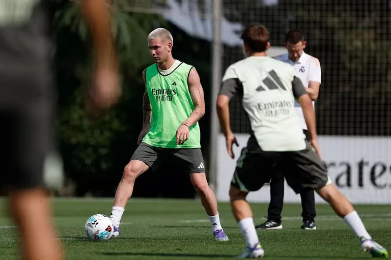 Mastantuono fue elogiado por Xabi Alonso en los entrenamientos de Real Madrid