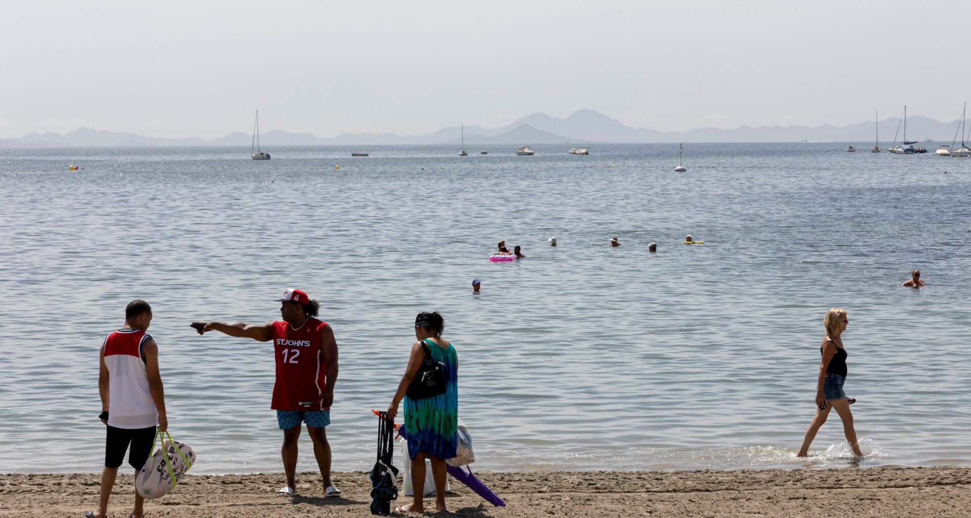 Muere un tripulante de un velero tras ser rescatado del agua en Lo Pagán